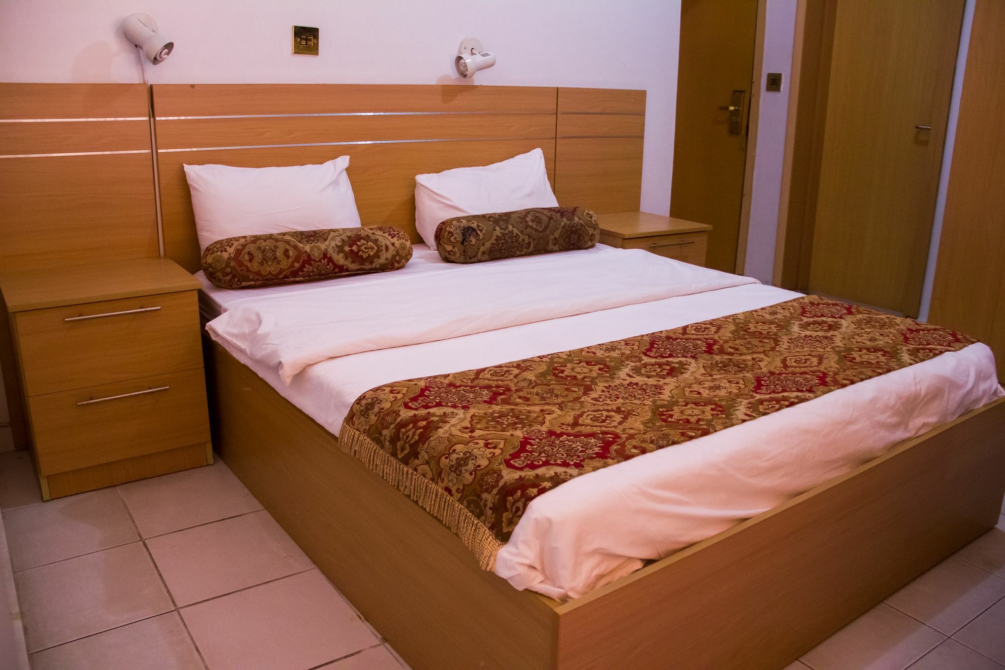 La Patriache Lodge Aliayabiagba Bagian luar foto